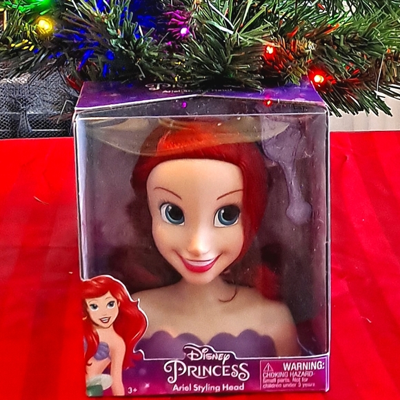Disney Princess Ariel Styling Head - Picture 2 of 4